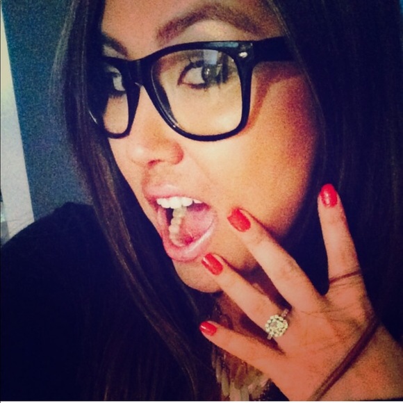 Meet Your Seller! Hi my name is Kerry! 😘 - Picture 4 of 4